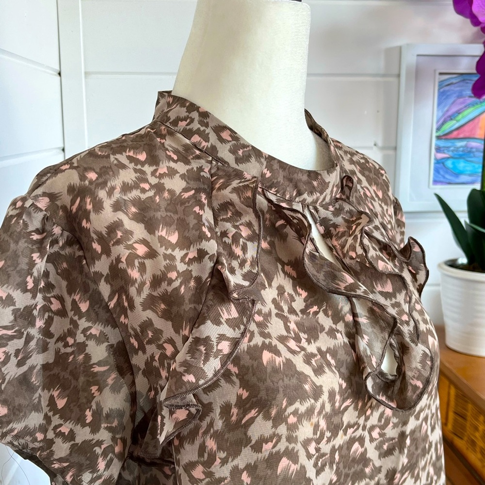 Ricki’s Leopard Print size 16 Sheer Blouse/Ladies Top, EUC